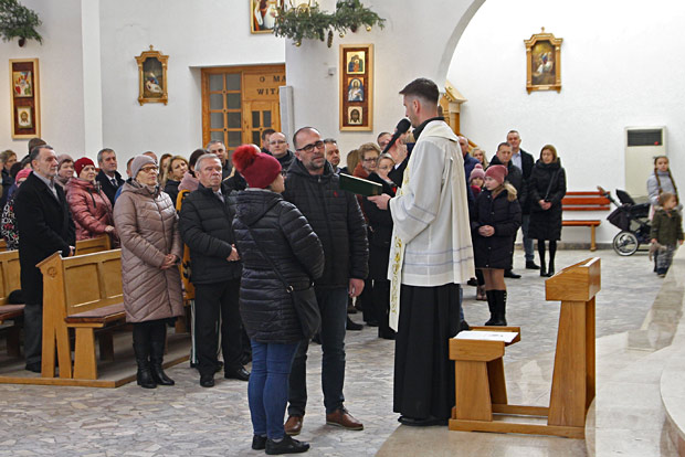 Parafia p.w. Boego Ciaa w omy - Uroczysto witej Boej Rodzicielki Maryi,
         odnowienie przyrzecze maeskich - 1 stycznia 2023 r.