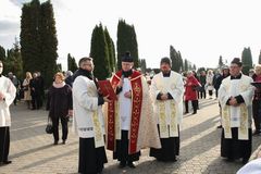 Parafia p.w. Boego Ciaa w omy -
			      	Uroczysto Wszystkich witych, procesja na cmentarz - 2024.11.01