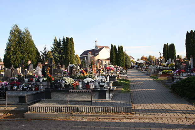 Parafia p.w. Bo�ego Cia�a w �om�y - Uroczysto�� Wszystkich �wi�tych, procesja na cmentarz - 2024.11.01